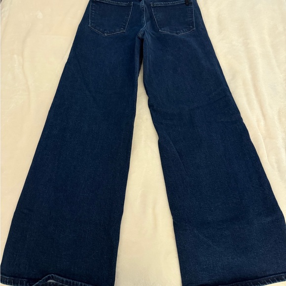 Joe's Jeans The Mia Petite Wide Leg Jeans in Cinema - Picture 4 of 6